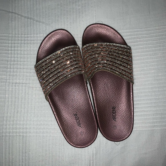 Sparkly Slides - Picture 1 of 1